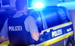 Flucht nach Tankbetrug: Täter crasht mit Streifenwagen