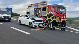 Crash auf der B458: Zwei Pkw kollidiert